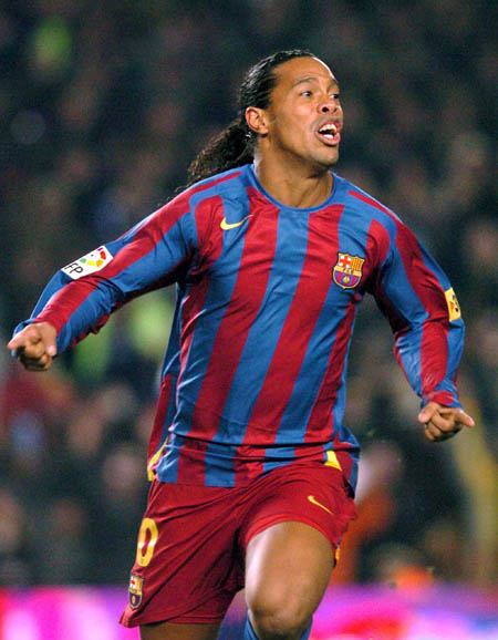 以低位防守 以低位防守